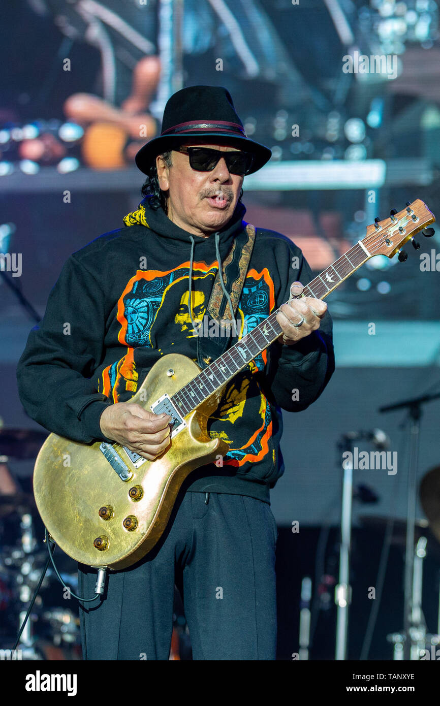 Mayo 26, 2019 - Napa, California, EE.UU. - Carlos Santana durante el Festival de Música BottleRock en Napa, California (Crédito de la Imagen: © Daniel DeSlover/ZUMA Wire) Foto de stock