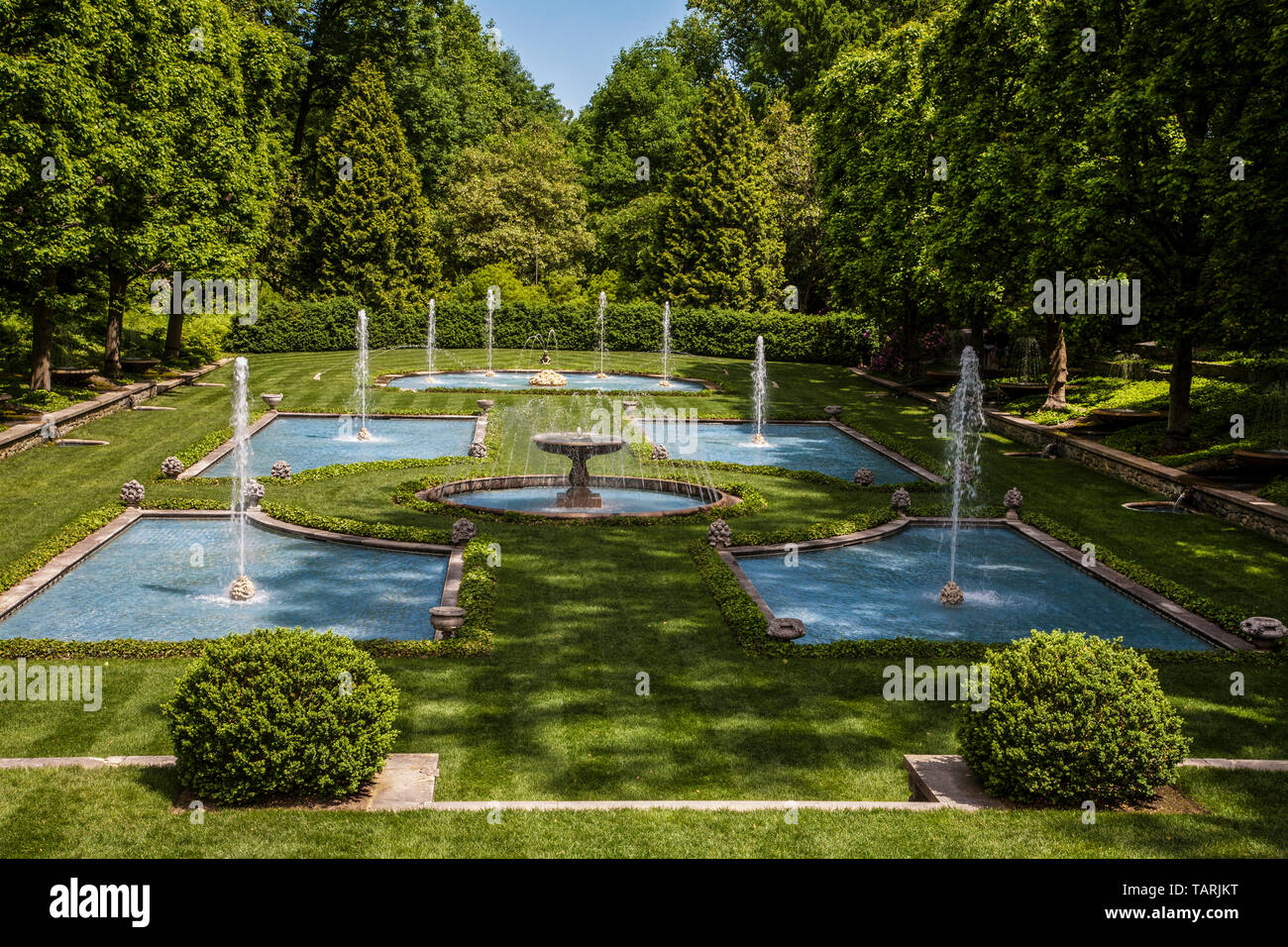Longwood jardines fuentes de agua, Kennett Square, Pensilvania, EE.UU., FS 15.42 MB. 300ppi, jardín de plantación geométrico botánicos escénico América Foto de stock
