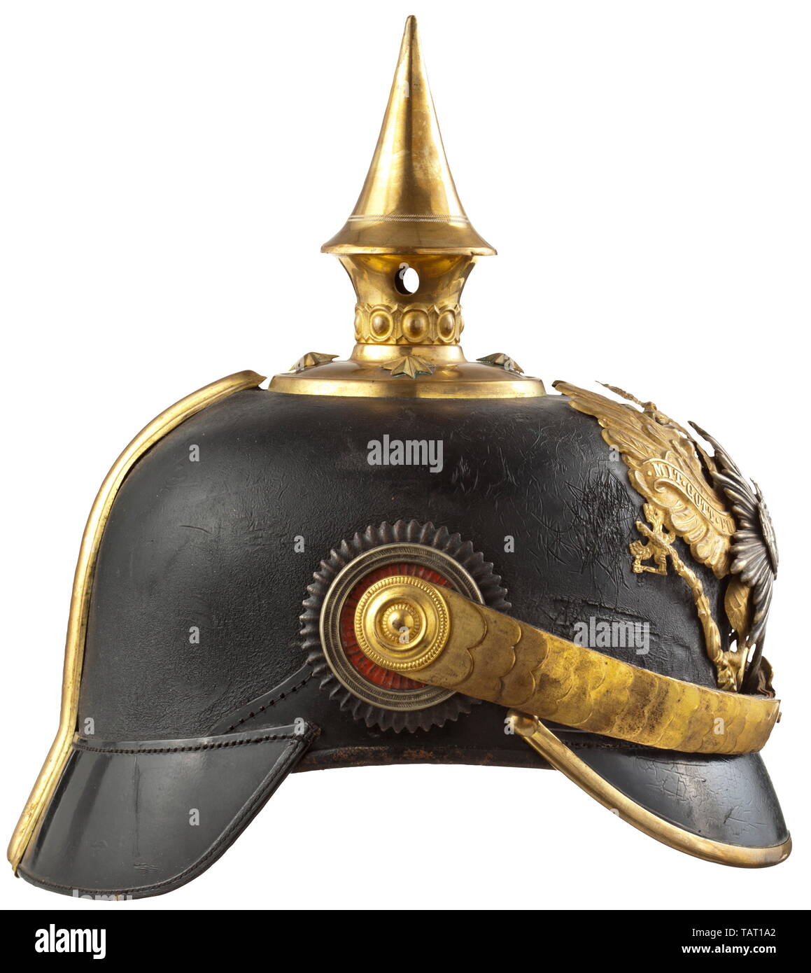Un casco para los oficiales de la Oldenburg el Regimiento de Infantería No.  91, oscurece el cuero cabelludo con visera delantera redondeada, águila  dorada superpuesta con el emblema de la estrella heráldica