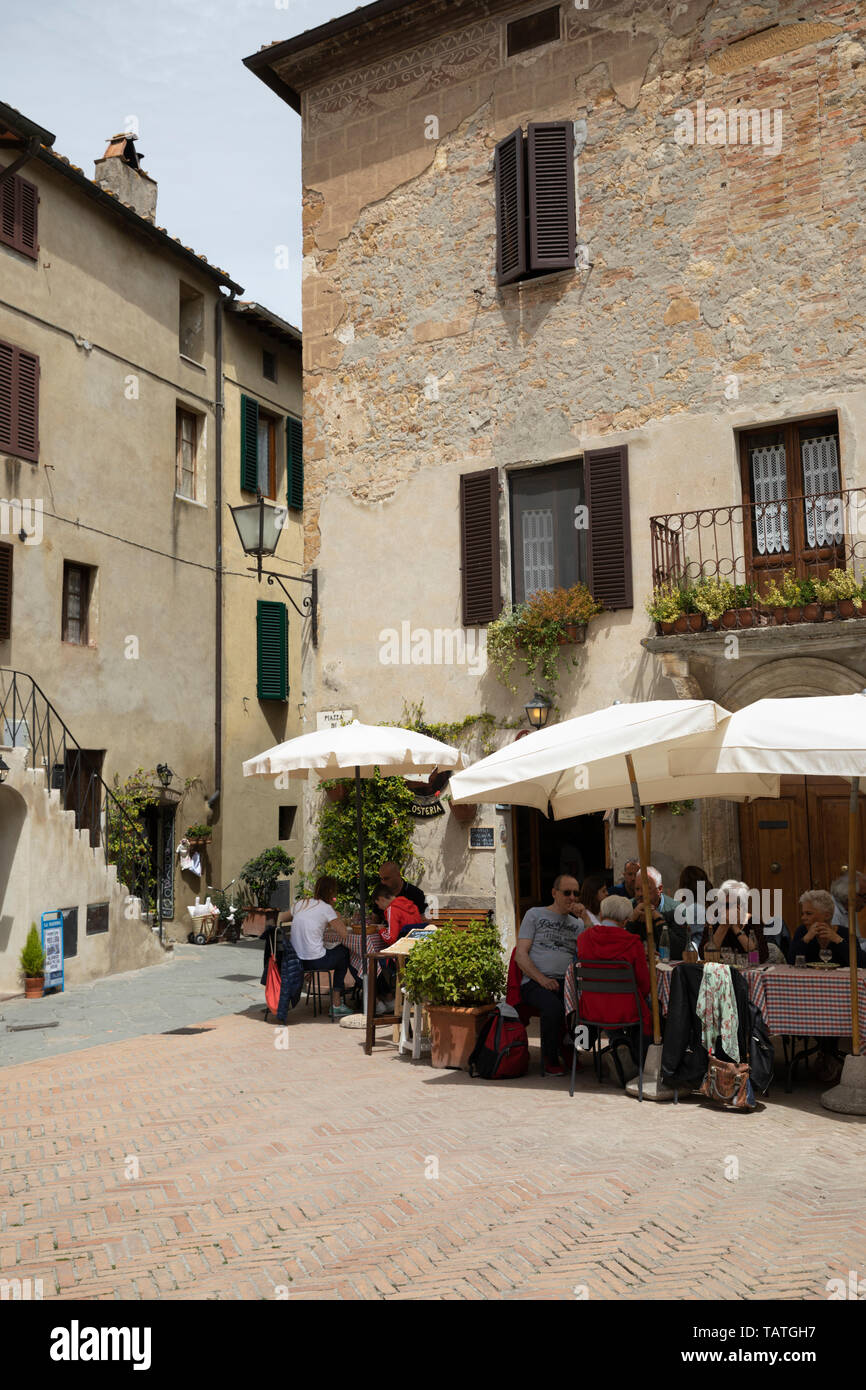 Restaurante en la Piazza di Spagna, Pienza, provincia de Siena, Toscana, Italia, Europa Foto de stock