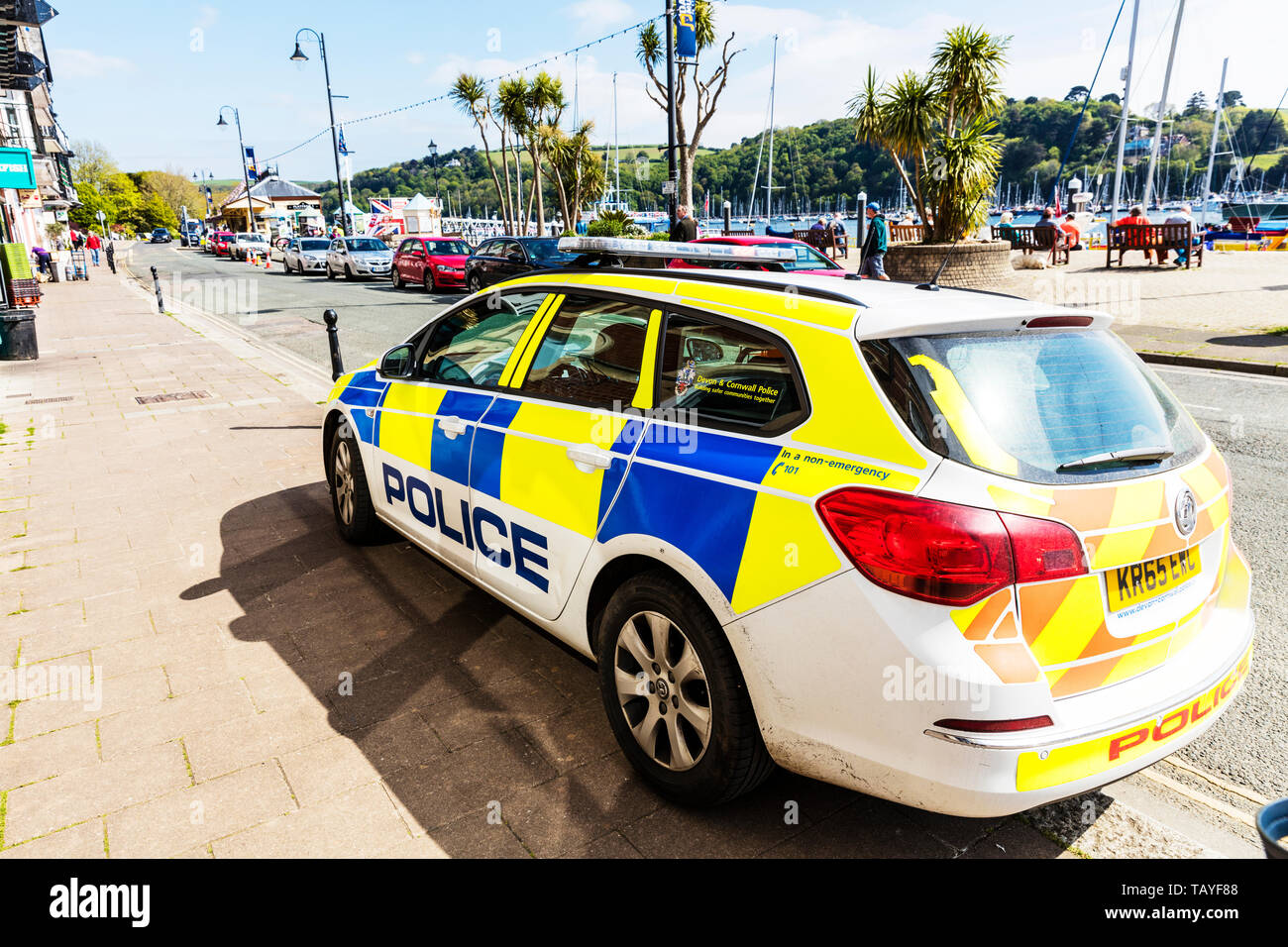 Coche de policía de Devon y Cornualles, Dartmouth, Devon, Reino Unido, Inglaterra, Devon y Cornualles policía, vehículos policiales, coche de policía, policía, coche, vehículo, Devon, Reino Unido Foto de stock