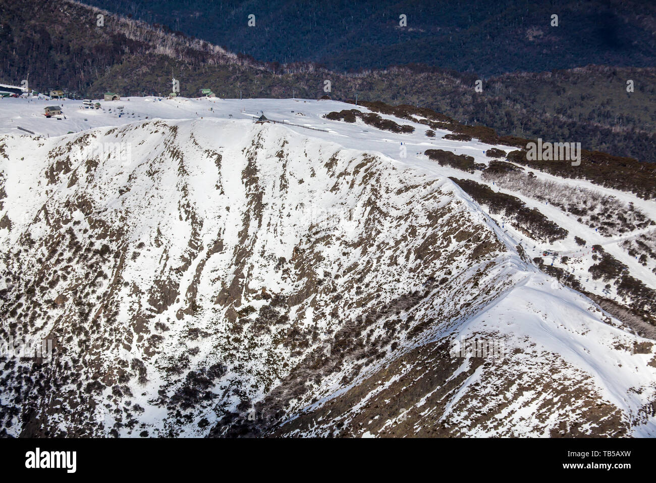 Campos de esquí Mount Buller en Victoria después de registrar caídas de nieve, Australia Foto de stock