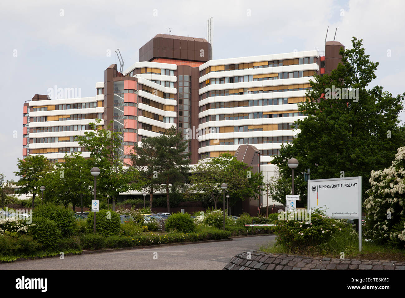 La Oficina Federal de Administración en el distrito Riehl, Colonia, Alemania. das Bundesverwaltungsamt im Stadtteil Riehl, Koeln, Deutschland. Foto de stock