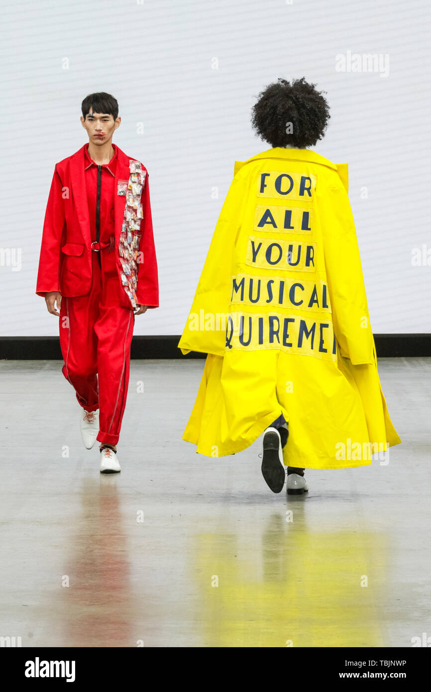 Moda para mujer primavera verano 2019 desfile de moda fotografías e  imágenes de alta resolución - Alamy