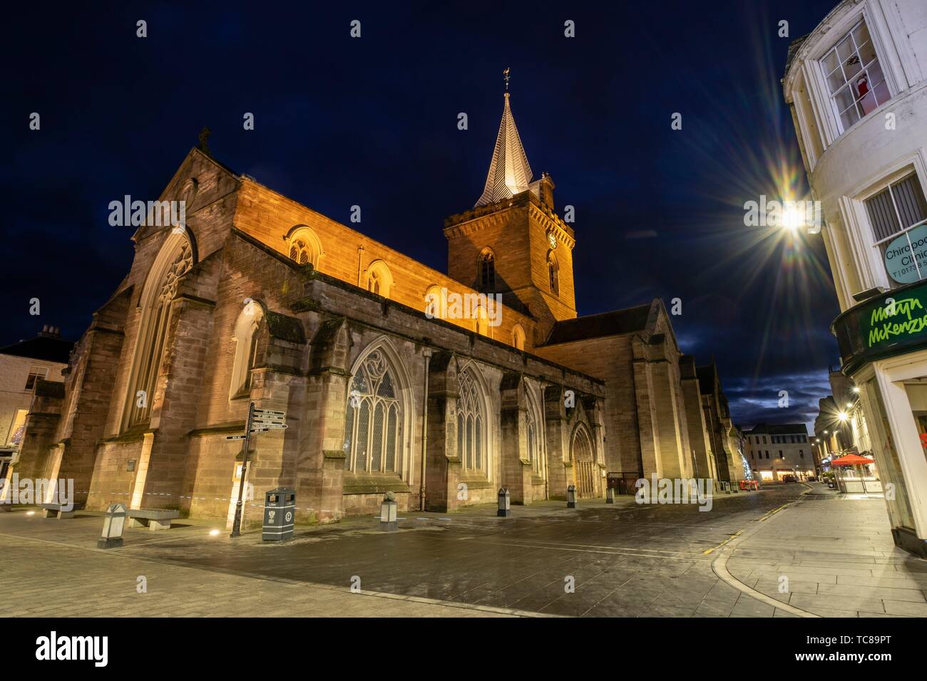 Saint John's Kirk ( Iglesia de San Juan Bautista), siglo XII, Perth, condado de Perth y Kinross, Highlands, Escocia, Reino Unido. Foto de stock