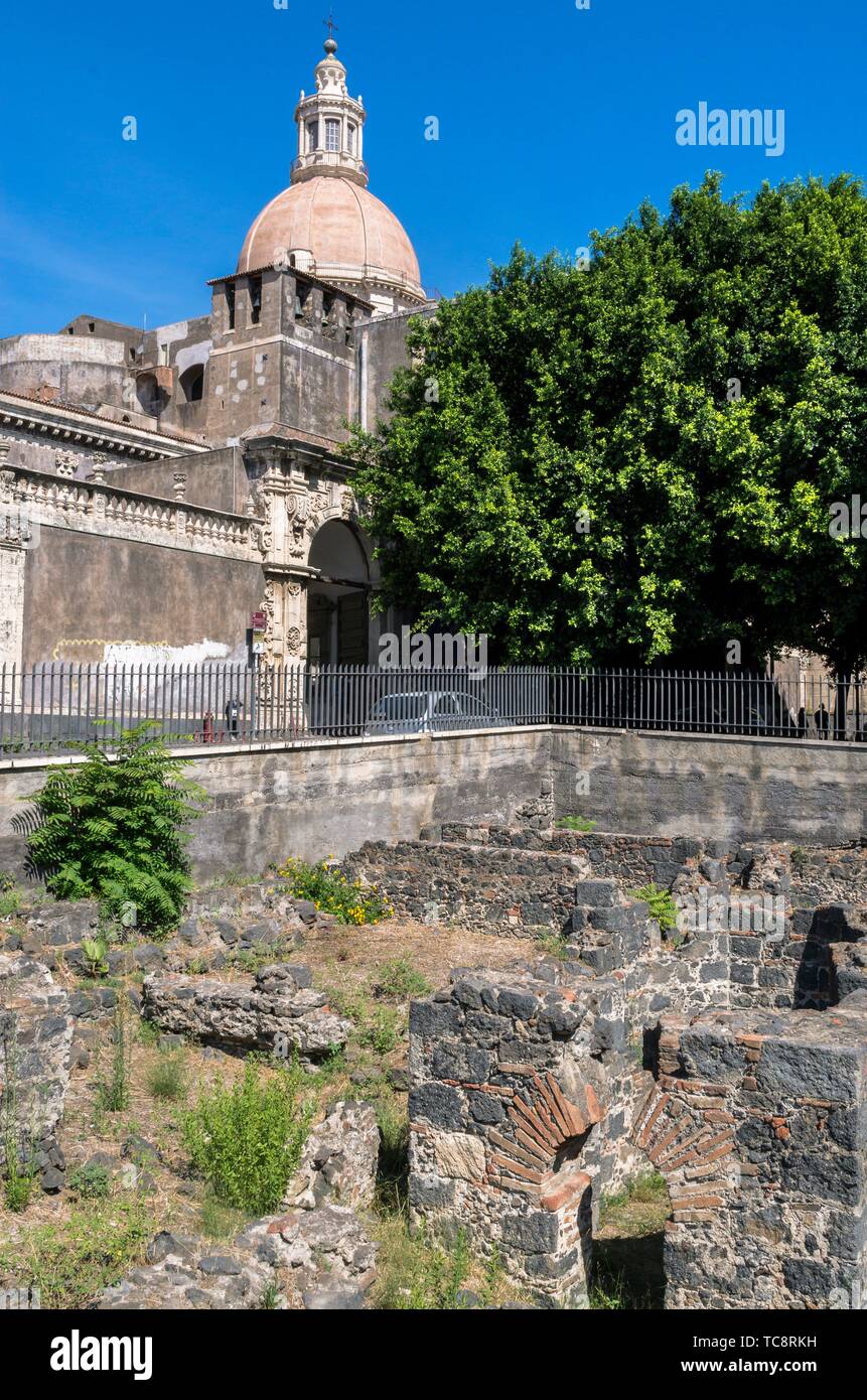 Las Ruinas De Los Ba Os Romanos De La Acr Polis En Catania Sicilia