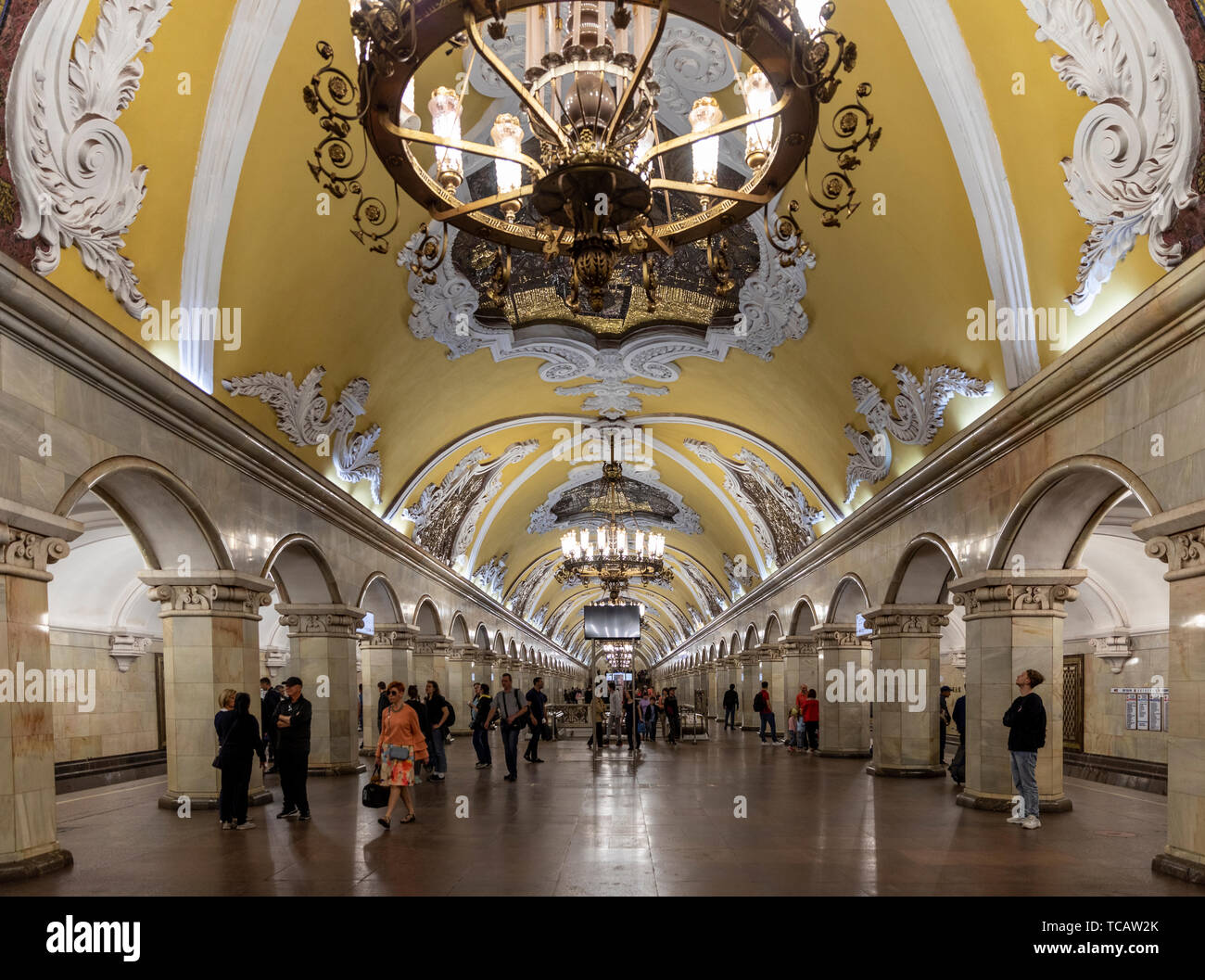La estación de metro Komsomolskaya, Moscú, Rusia Foto de stock