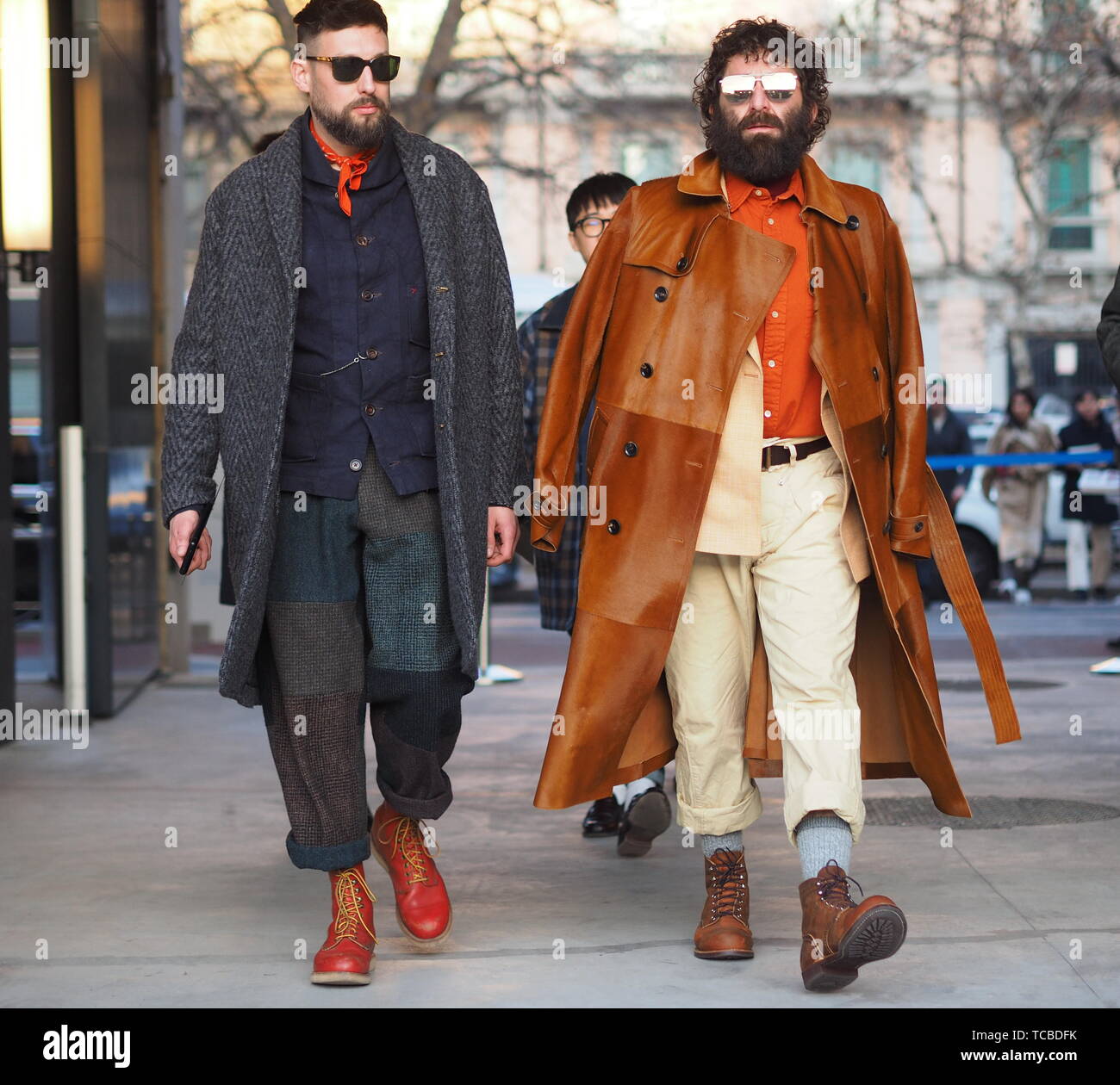 Milán, Italia: 12 de enero de 2019: los bloggers de moda street style  trajes antes de Neil Barrett Fashion show durante la semana de la moda de  Milán hombre otoño/invierno 2019 Fotografía