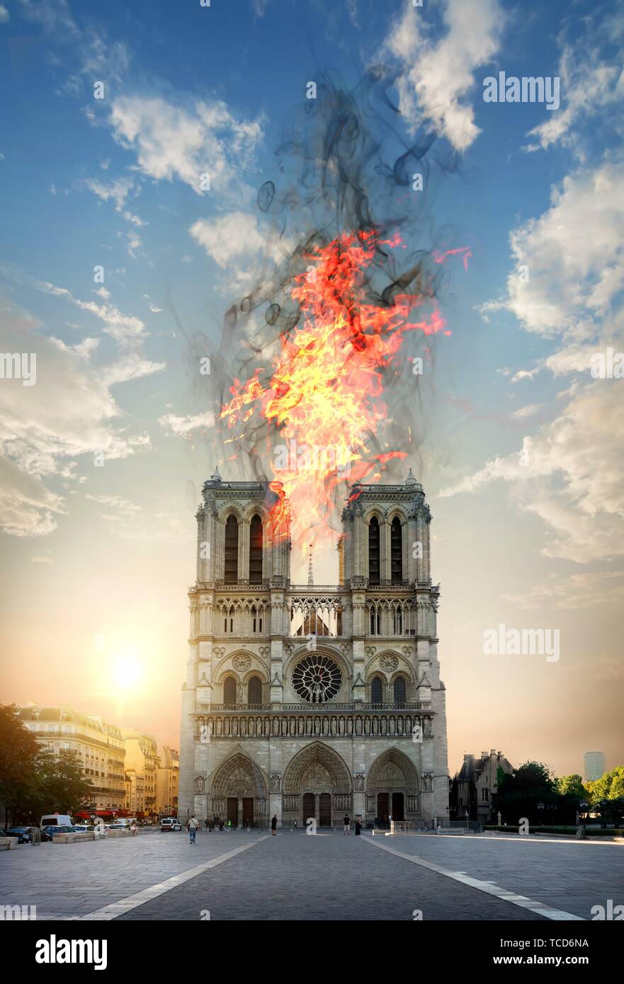 Incendio en la Catedral de Notre Dame. París, Francia. Compuesta Digital  Fotografía de stock - Alamy