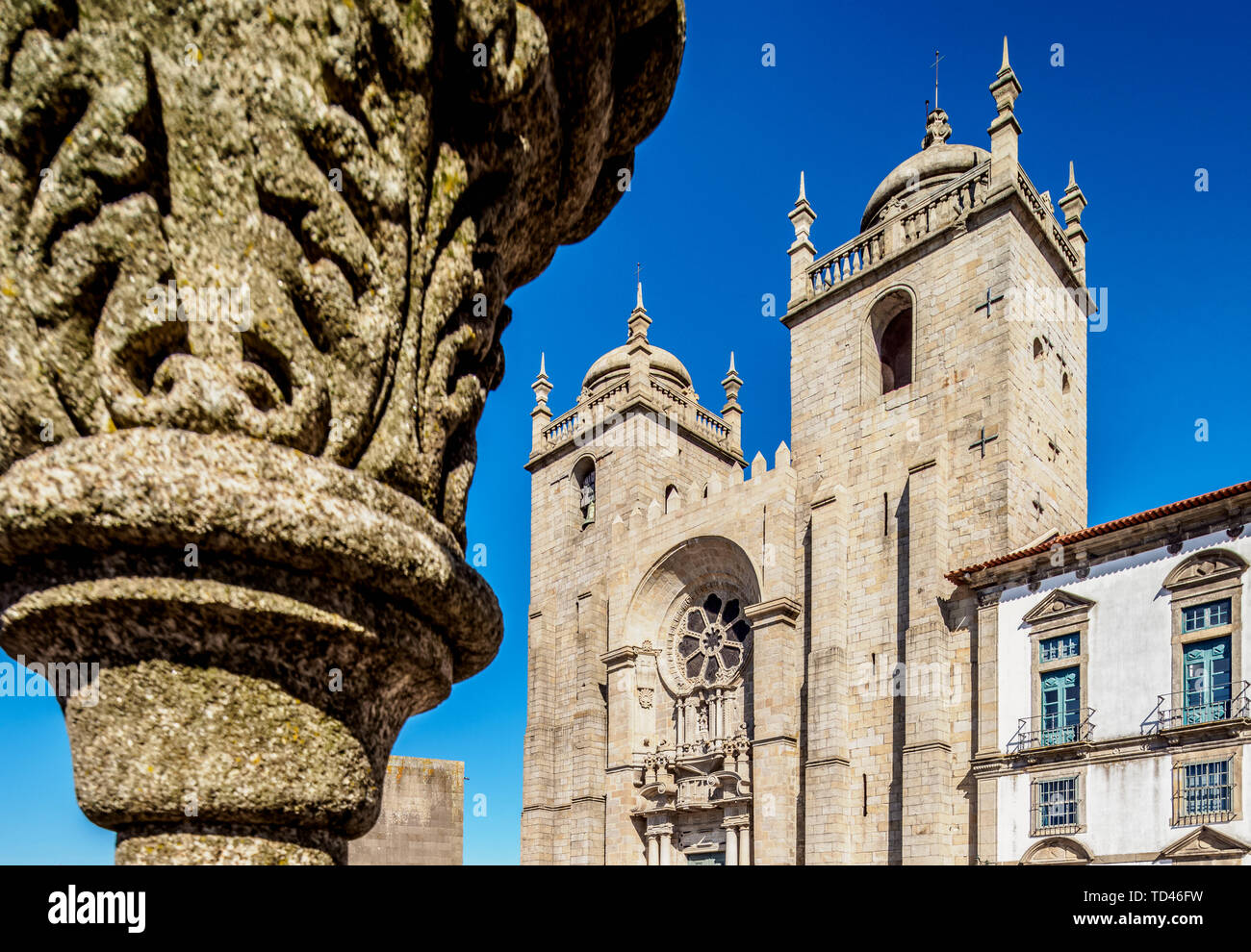 La Catedral, la Plaza de Pelourinho, Porto, Portugal, Europa Foto de stock