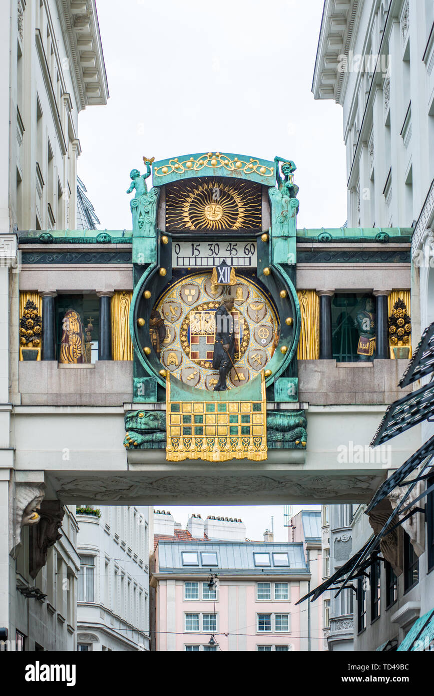 Anker reloj Ankeruhr) en Hohen Markt square, Viena, Austria, Europa  Fotografía de stock - Alamy