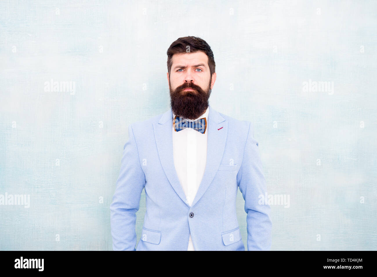 Traje De Estilo Tendencias De La Moda Para El Novio El Novio Hipster Barbudo Hombre Azul