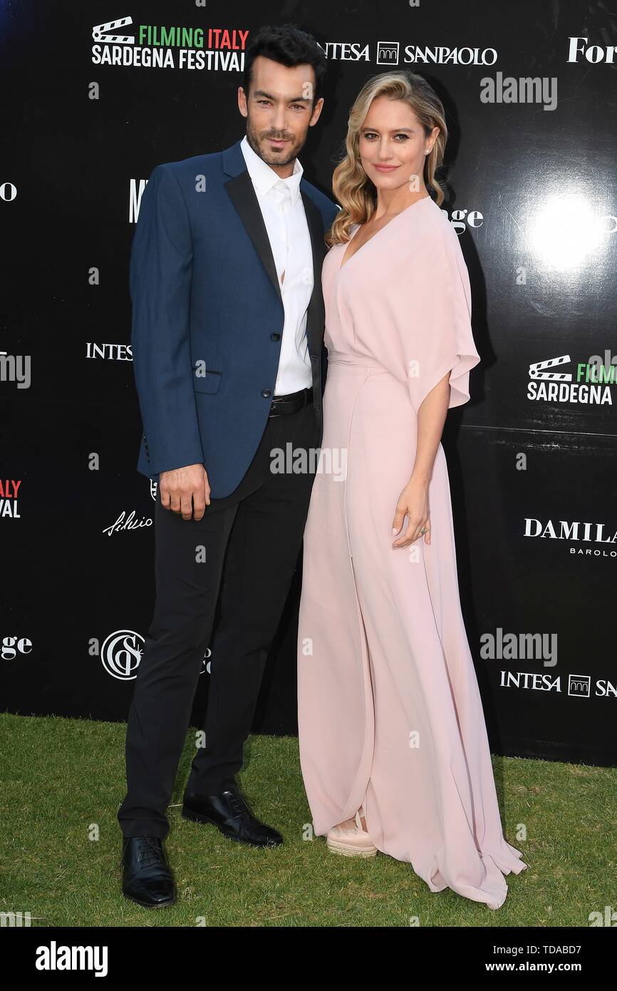 pula-forte-village-filmacion-italia-cerdena-festival-la-primera-noche-en-la-foto-lola-ponce-y-aaron-diaz-tdabd7.jpg