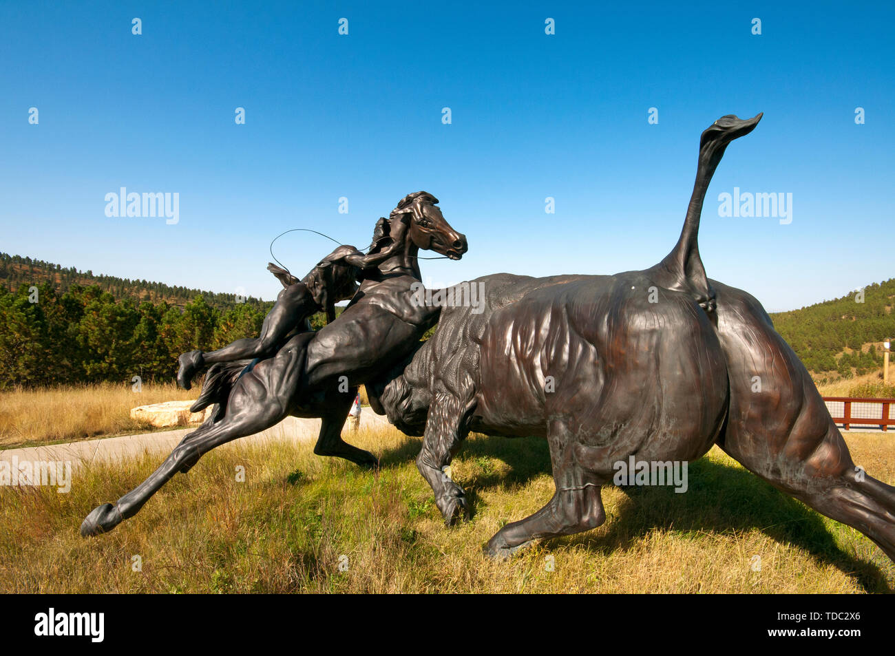 Esculturas de bronce sobre la caza de búfalos en 'TatankaStory del