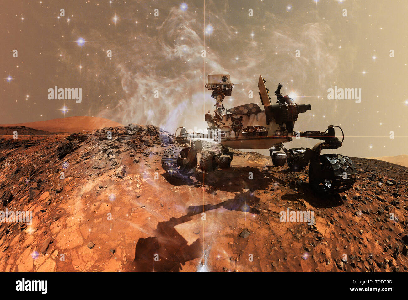 Curiosidad Mars Rover explorando la superficie del planeta Marte. Los elementos de esta imagen proporcionada por la NASA. Foto de stock