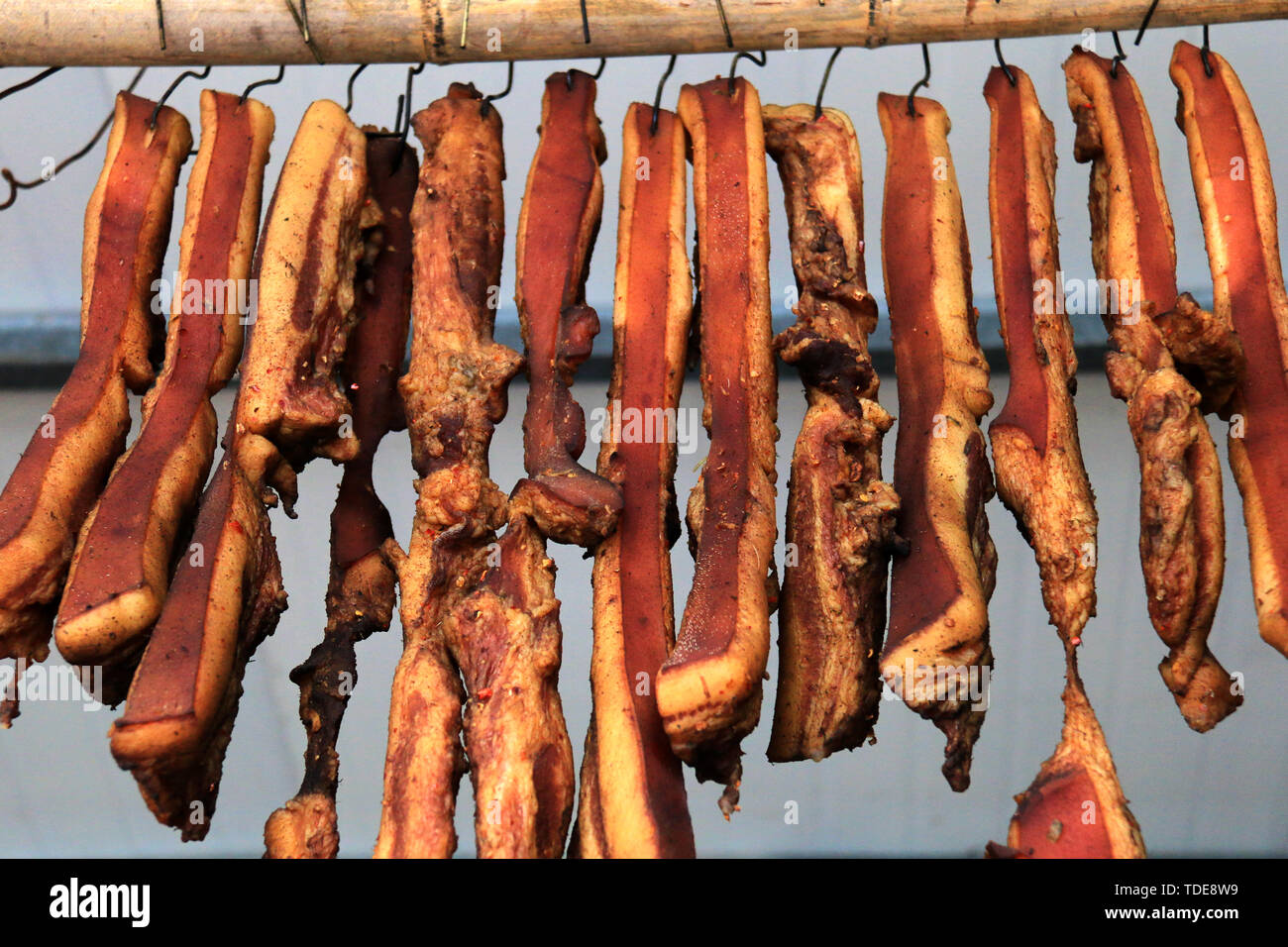 Alimentos ahumados tradicionales, pato de cera, cera, cera de cabeza de  cerdo de piel de cerdo Fotografía de stock - Alamy