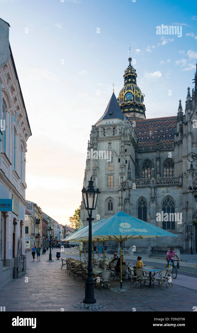 Kosice (Kaschau) la Catedral de Santa Isabel, plaza principal Hlavna en , Eslovaquia Fotografía Kosice (Kaschau) la Catedral de Santa Isabel, plaza principal Hlavna en , Eslovaquia Fotografía