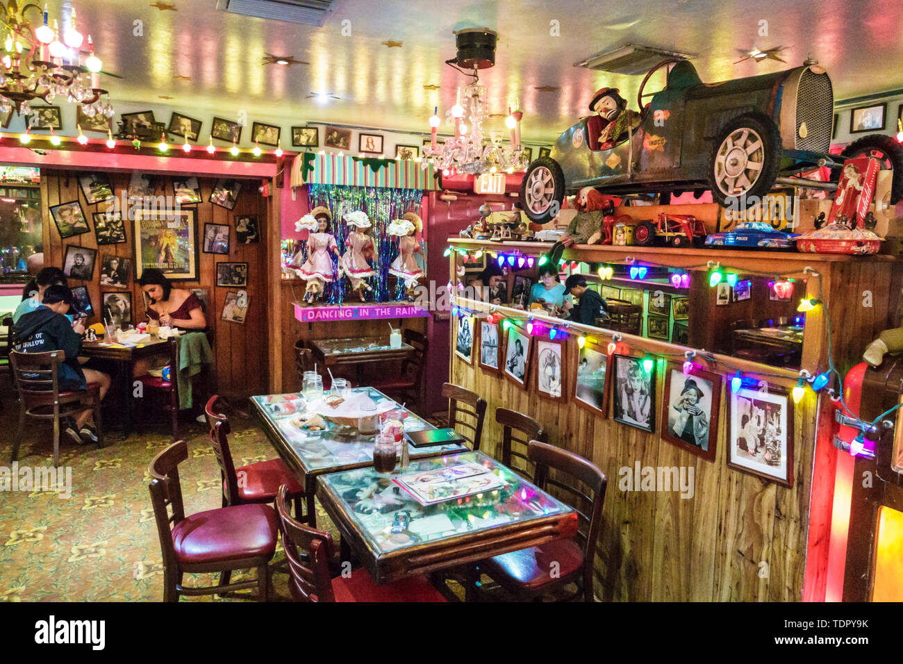 Captiva Island Florida, Bubble Room, multi-themed, restaurante restaurantes comida comedor cafés, interior, whimsical kitschy decoración, fotos vintage t Foto de stock