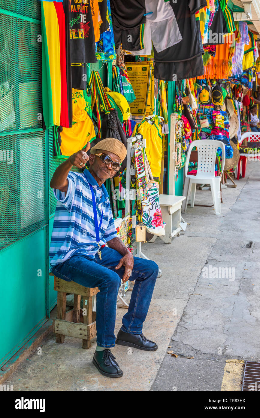 Ropa tradicional jamaicana fotografías e imágenes de alta resolución - Alamy