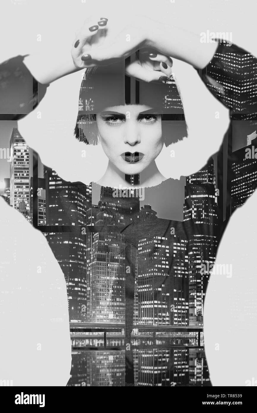 Una mujer bonita combinada con el Skyline de Nueva York por la noche. Doble exposición, Foto Montages Foto de stock