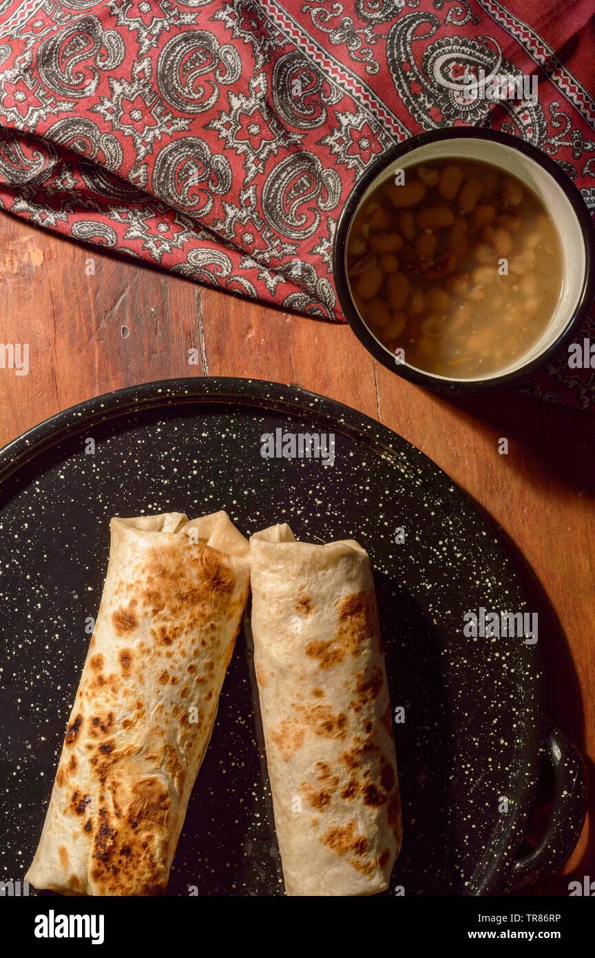 México, desayuno norteño, burritos de Sonoran machaca con huevos y