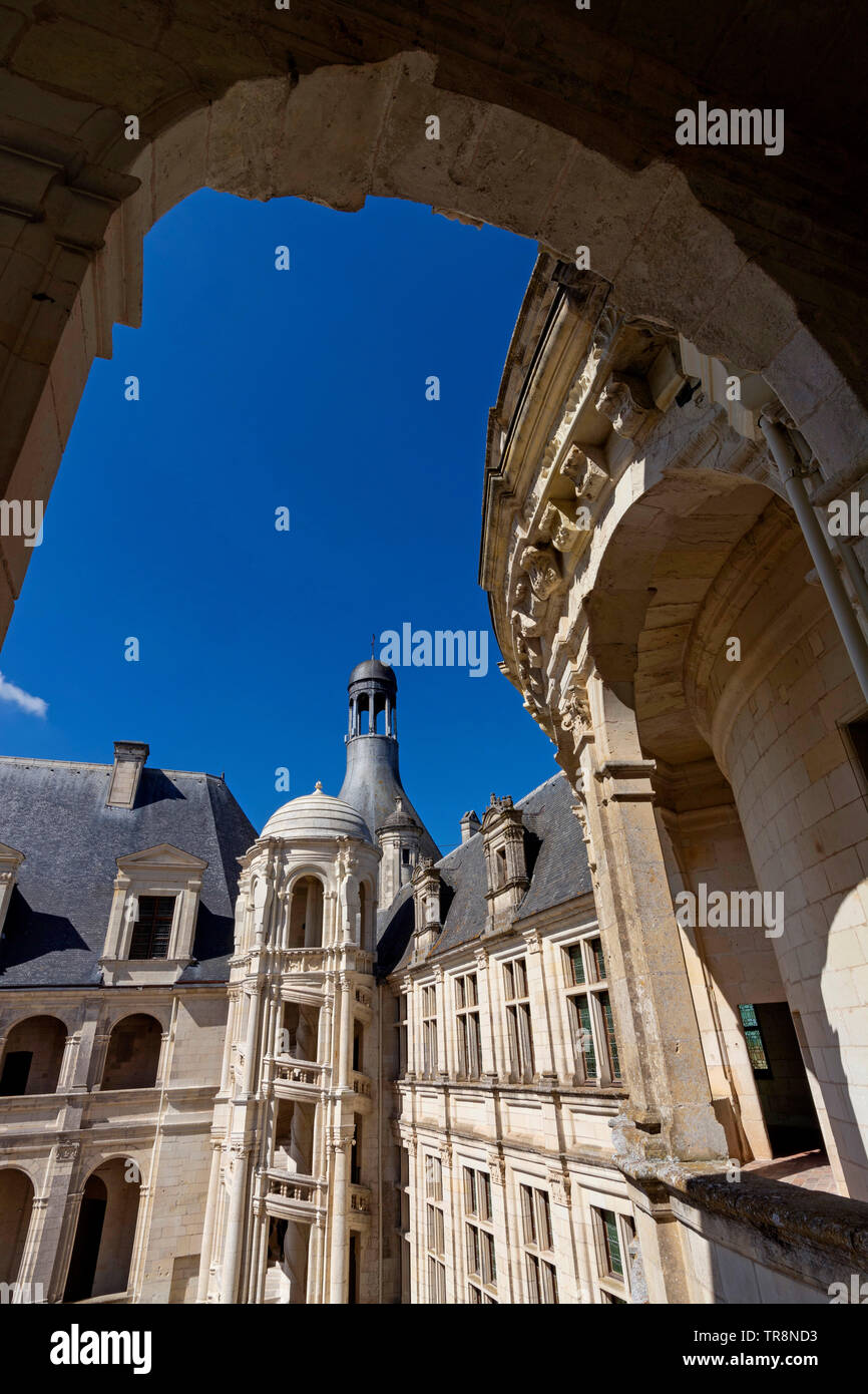 Fuera de la torre Royal Chateau de Chambord, , Valle del Loira, Loir-et-Cher, Center-Val departamento de Loire, Francia, Europa Foto de stock