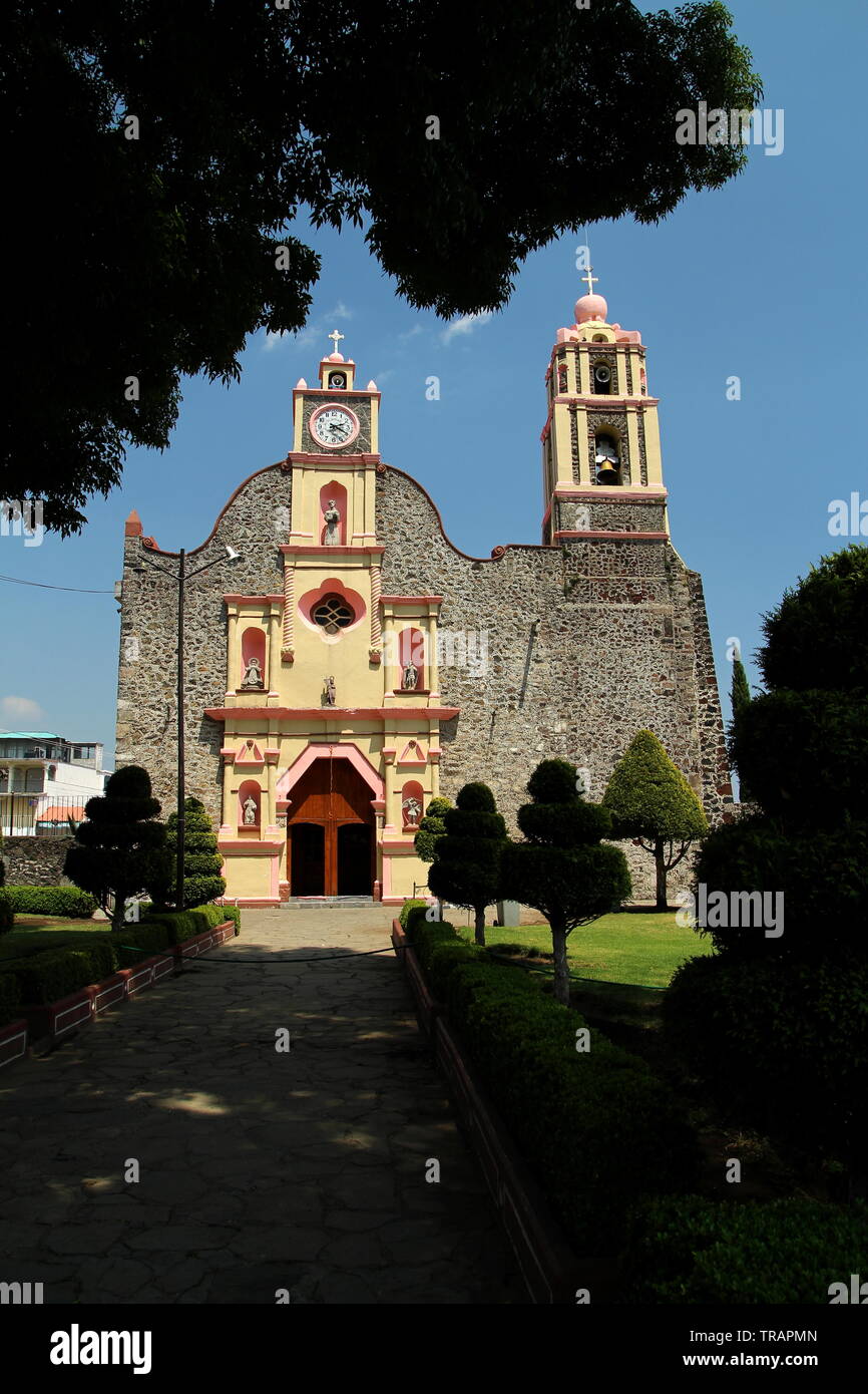 Parroquia de San Juan Bautista. Iglesia católica en Huitzilac, Morelos