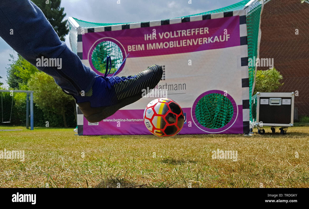 Hombre de gol, disparo de pared, Alemania Foto de stock