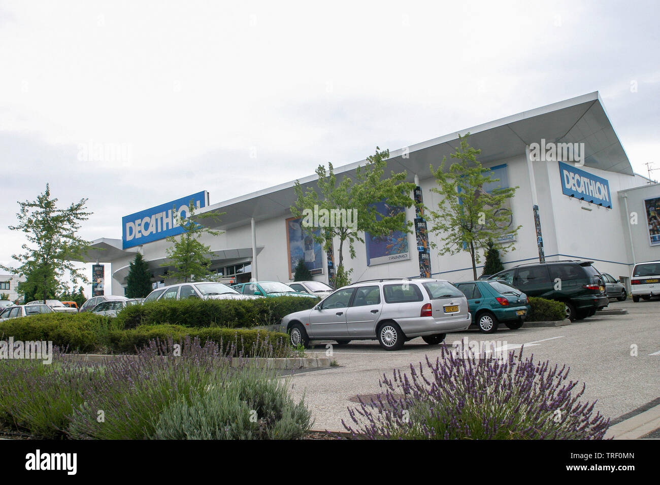 Decathlon, aparcamiento, Ecully, Francia Foto de stock
