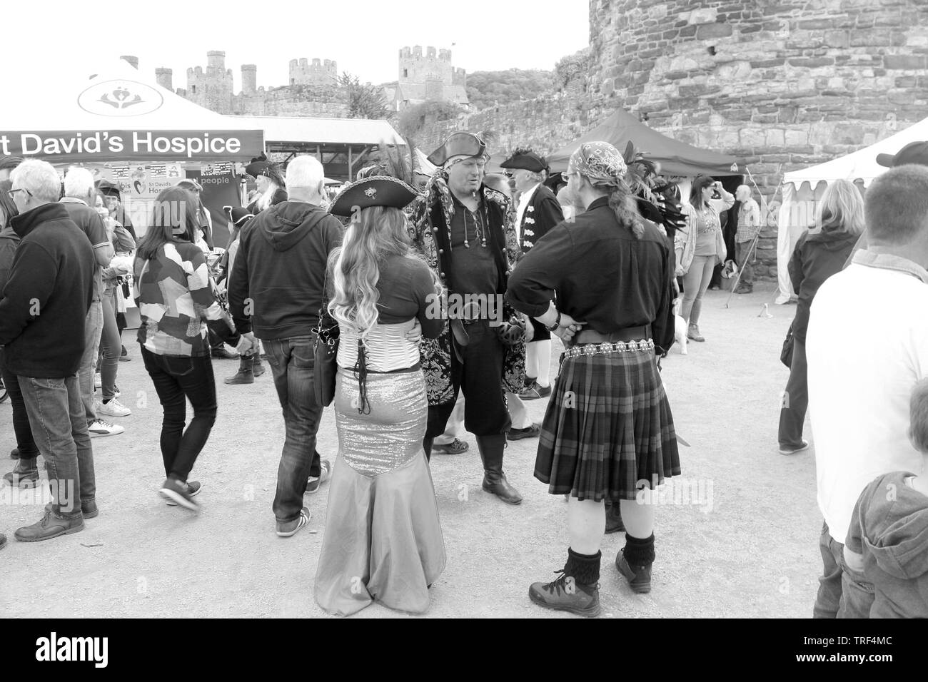 Conwy piratas Festival. El festival ofrece remolque swashbuckling día de entretenimiento y diversión con música en vivo y comida más bellas ales Foto de stock