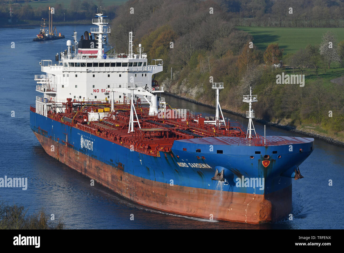 Nord Gardenia pasando por el Canal de Kiel Foto de stock
