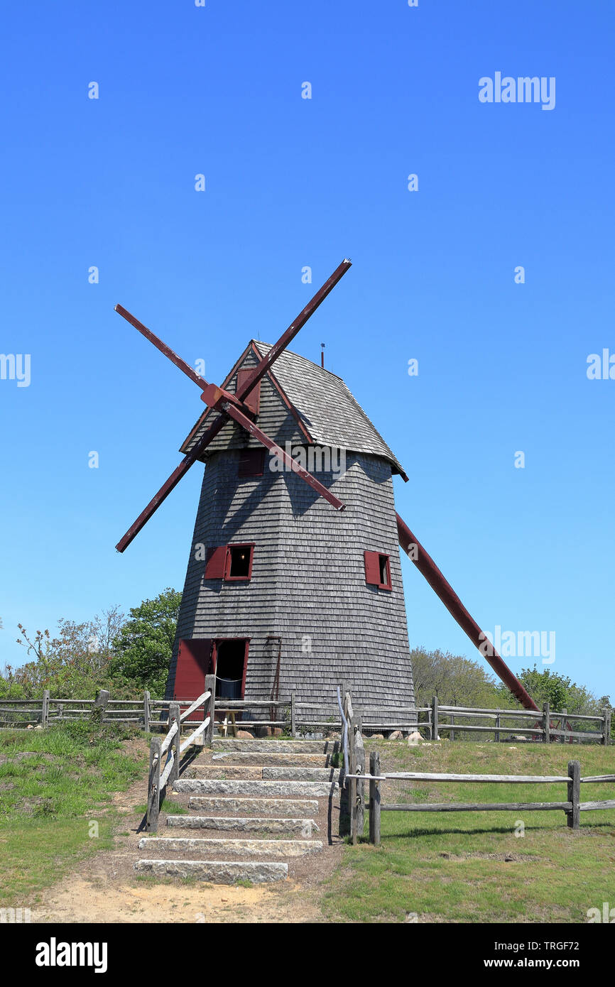 Antiguo molino, el molino de viento de madera en funcionamiento más antigua de los Estados Unidos utilizado para moler maíz. Nantucket, Massachusetts Foto de stock