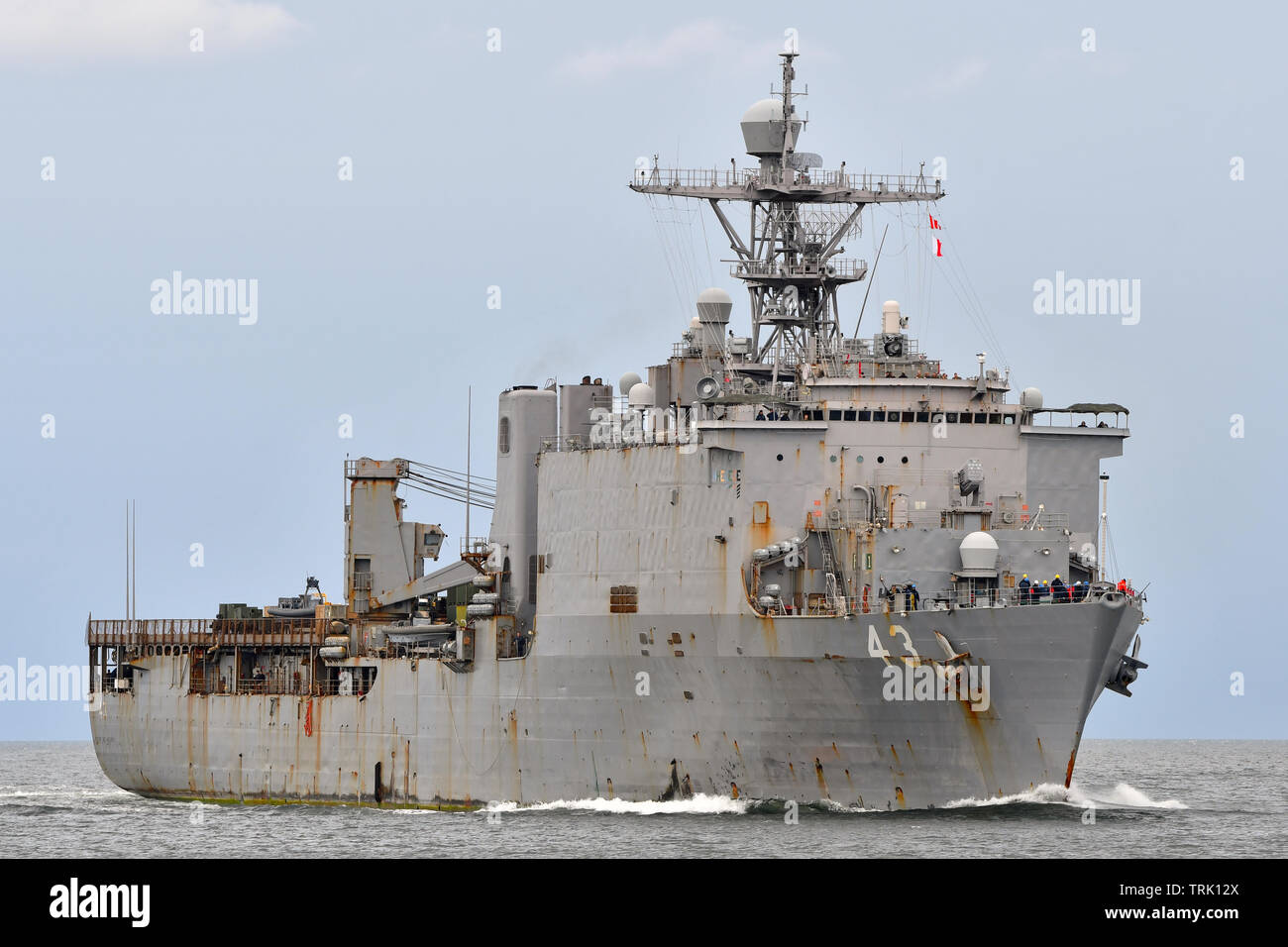 USS Fort McHenry (LSD-43) Foto de stock
