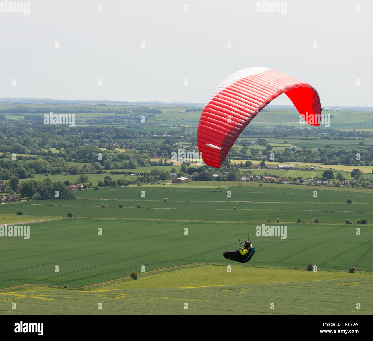 En parapente Pewsey Downs. Foto de stock