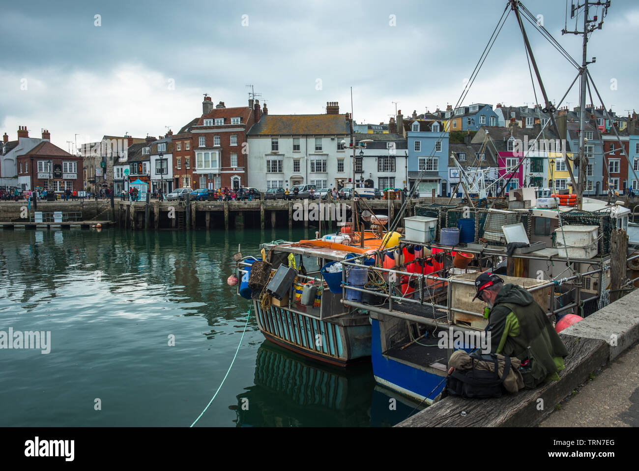 Weymouth Harbour (Puerto Antiguo) o un puerto pintoresco con 17th-century waterfront en la ciudad costera de Weymouth en Dorset, sur de Inglaterra. En el Reino Unido. Foto de stock