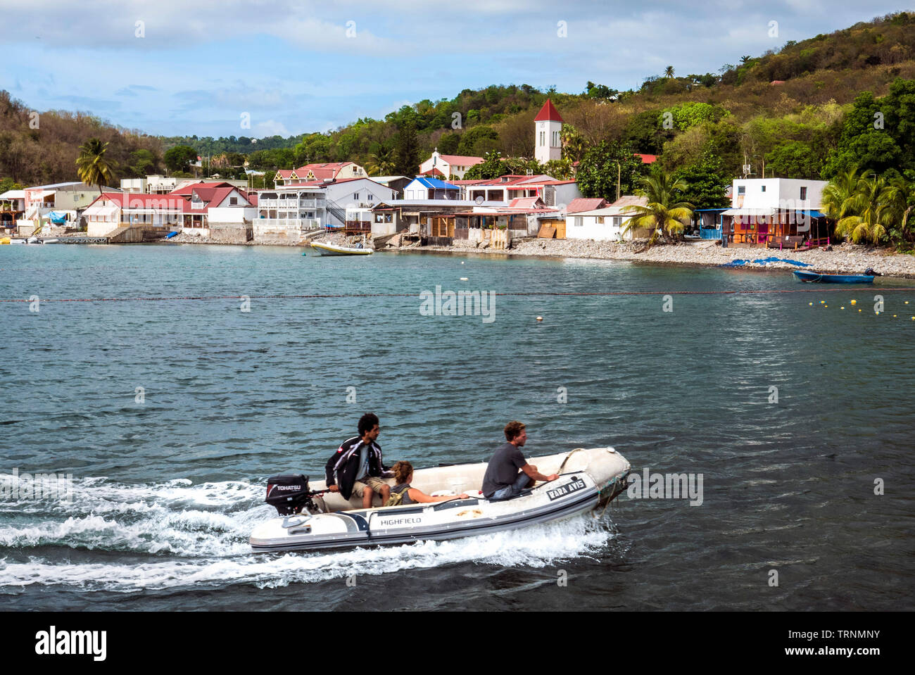 Pequeña ciudad de Deshaies en Basse Terre Guadalupe Antillas Francesas Foto de stock
