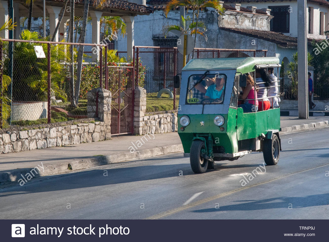 triciclo para transportar pasajeros