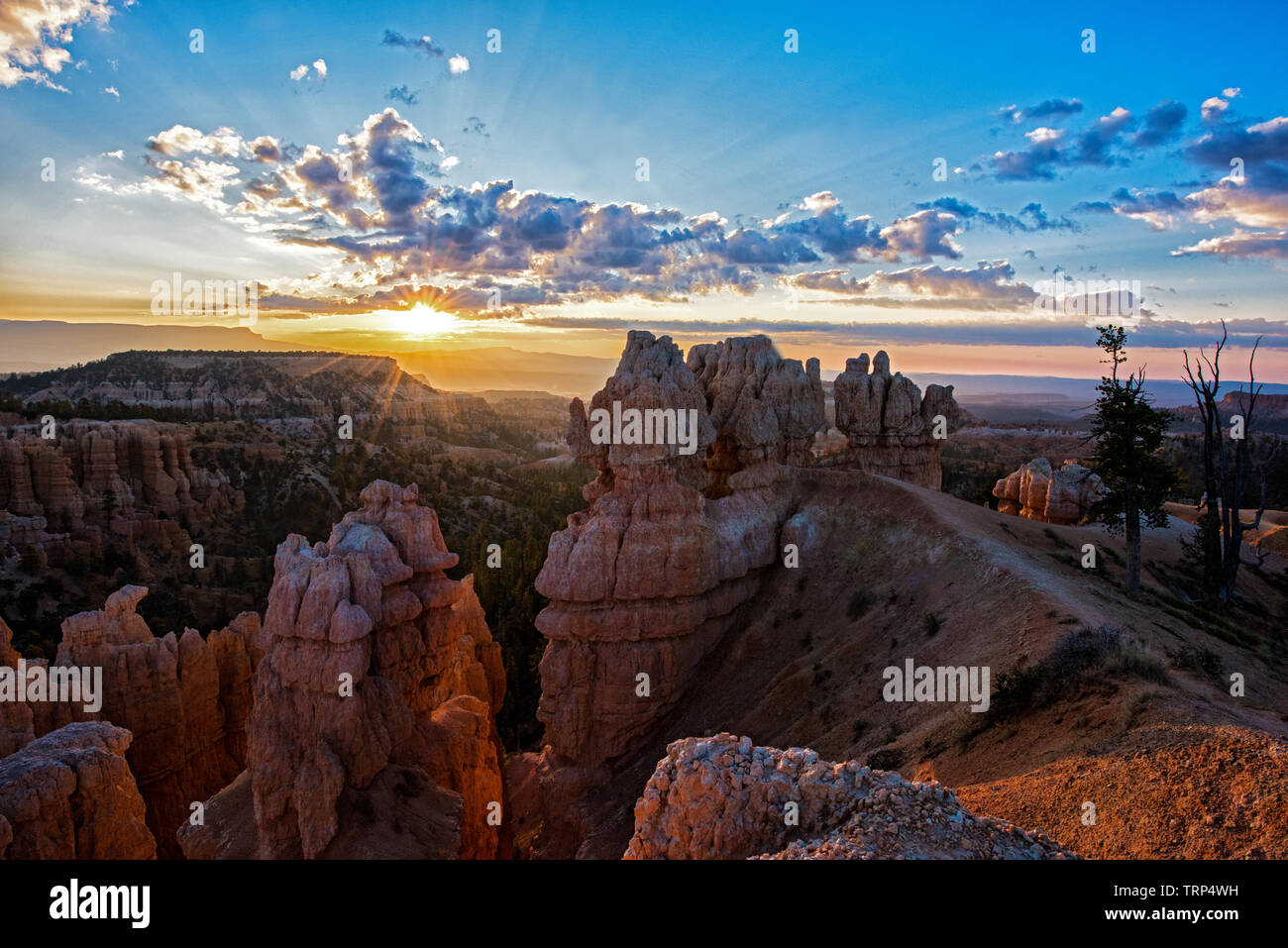 Hoodoos,Utah,Sol,rocas,ESTADOS UNIDOS,fotografía,nubes, Foto de stock