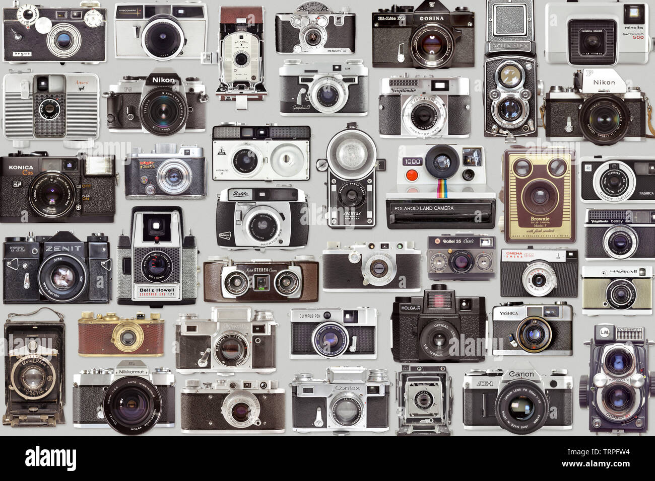 Antigua cámara de fotos vintage, retro colección de cámaras analógicas,  vista frontal de la fotografía de fondo de tecnología Fotografía de stock -  Alamy