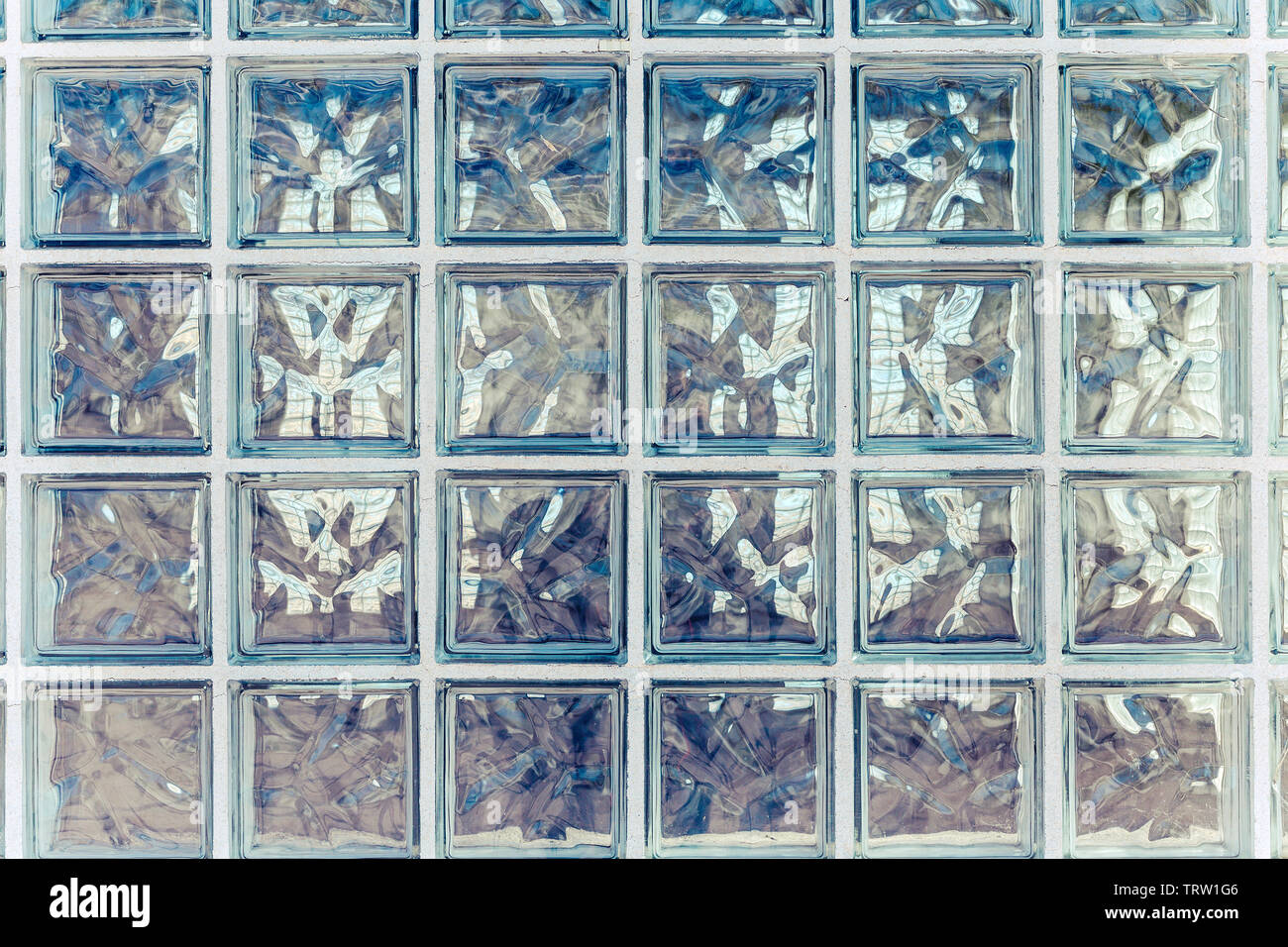 La pared de ladrillos de vidrio ornamental .de trama de fondo Foto de stock
