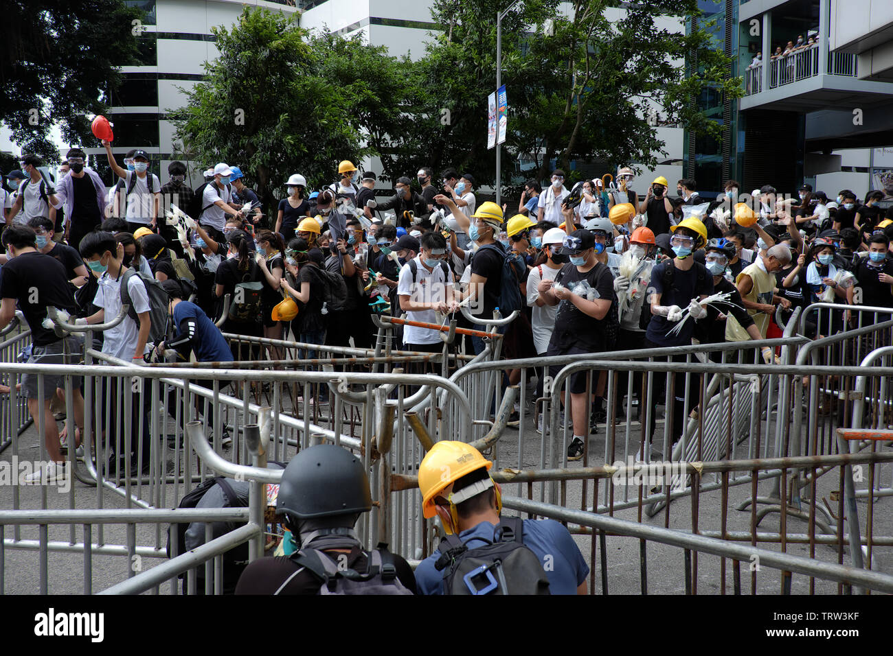 Hong Kong, China. 12 de junio, 2019. Las protestas contra la ley de extradición en el área del Consejo Legislativo de Hong Kong: Thomas Bertson Crédito/Alamy Live News Foto de stock