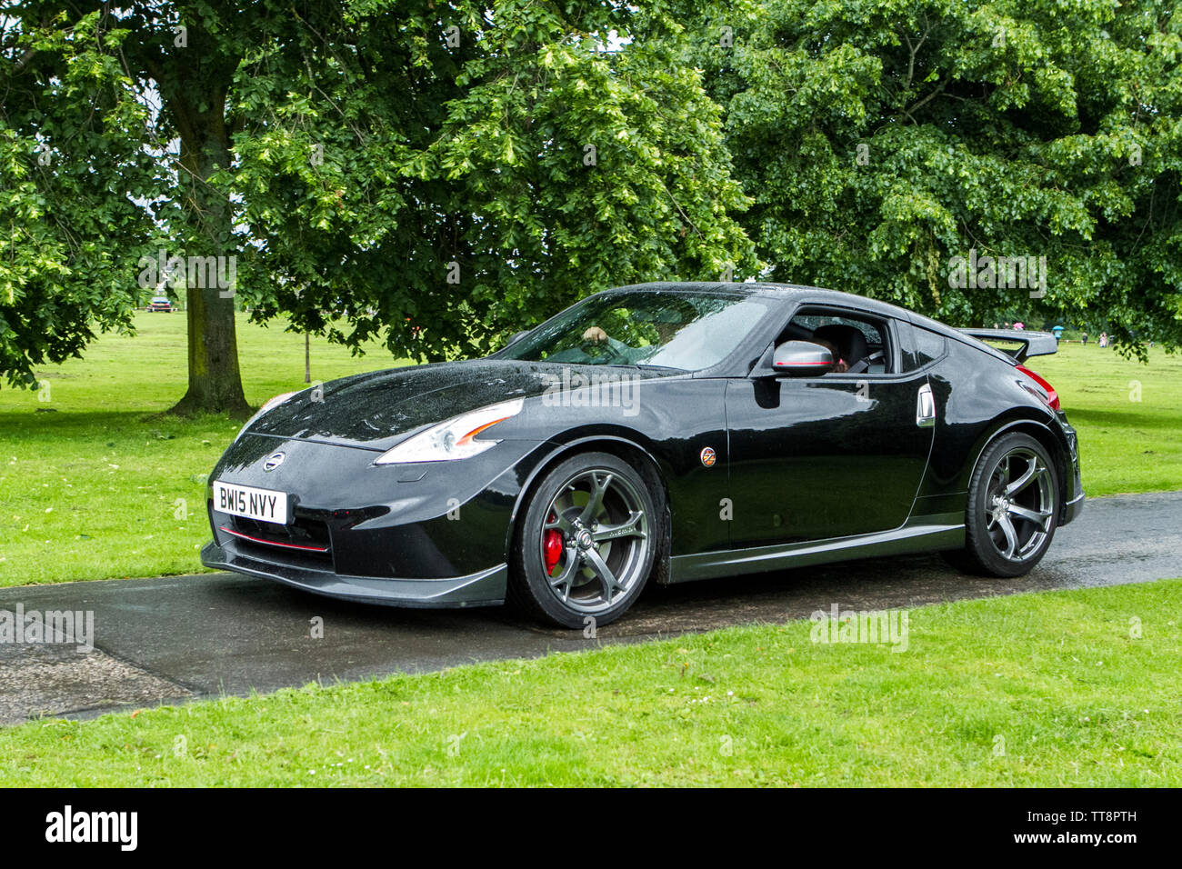 El Nissan 350Z (conocido como Nissan Fairlady Z (Z33) en Japón) es una