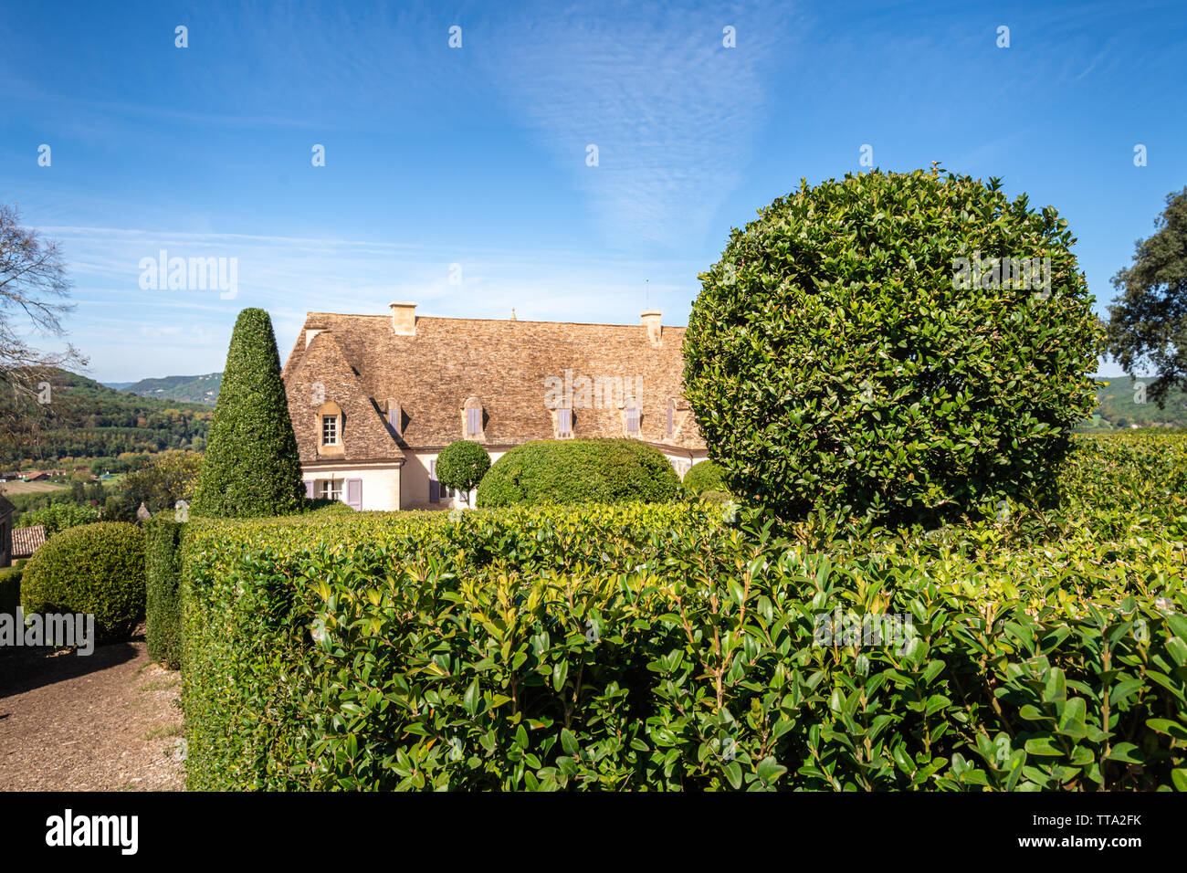 Los jardines y el castillo de Marqueyssac en la histórica región de Perigord Francia Foto de stock