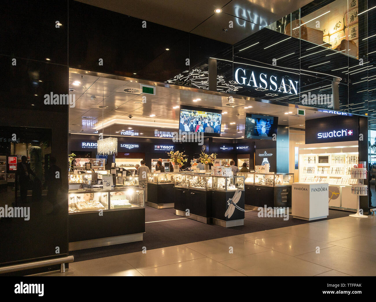 Aeropuerto de Gassan tienda de venta de relojes y diamond jewllery en el  aeropuerto de Schiphol, Amsterdam, Países Bajos Fotografía de stock - Alamy