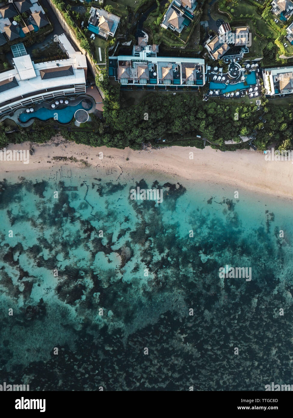 Vista aérea del hotel en la playa de Nusa Dua Foto de stock