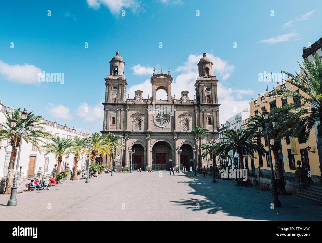 En la Plaza Mayor de la catedral de Santa Ana, Las Palmas de Gran Canaria  Fotografía de stock - Alamy