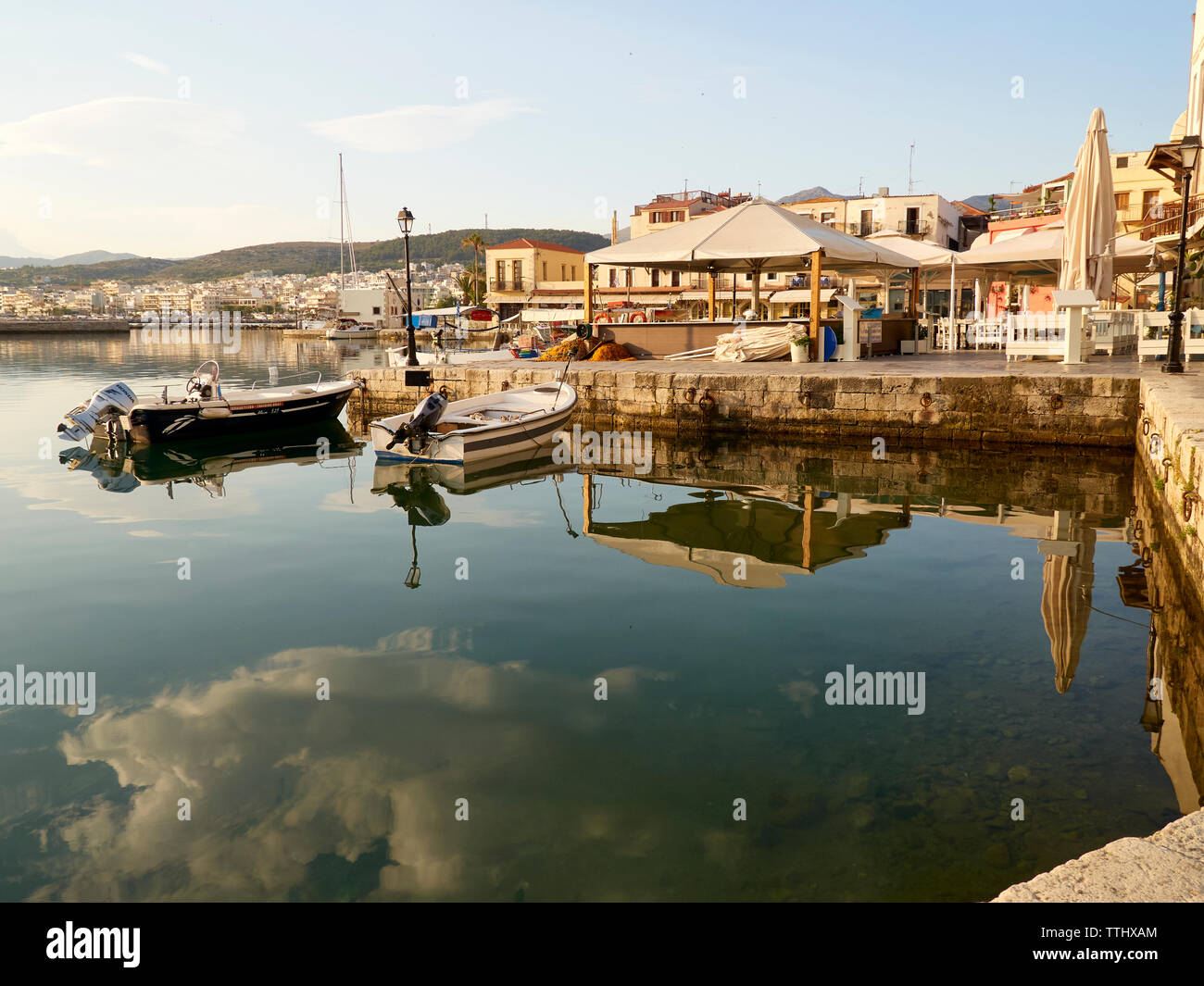 Antiguo Puerto Veneciano (puerto), Rethymno (Rethymnon), Creta, las Islas Griegas, Grecia, Europa Foto de stock