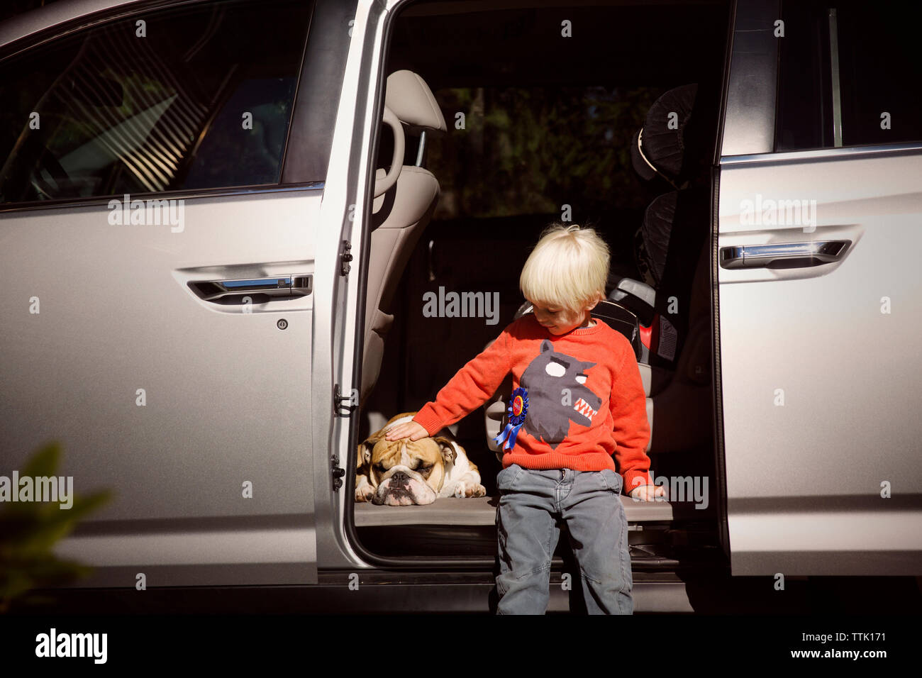 Puertas de autos fotografías e imágenes de alta resolución Alamy