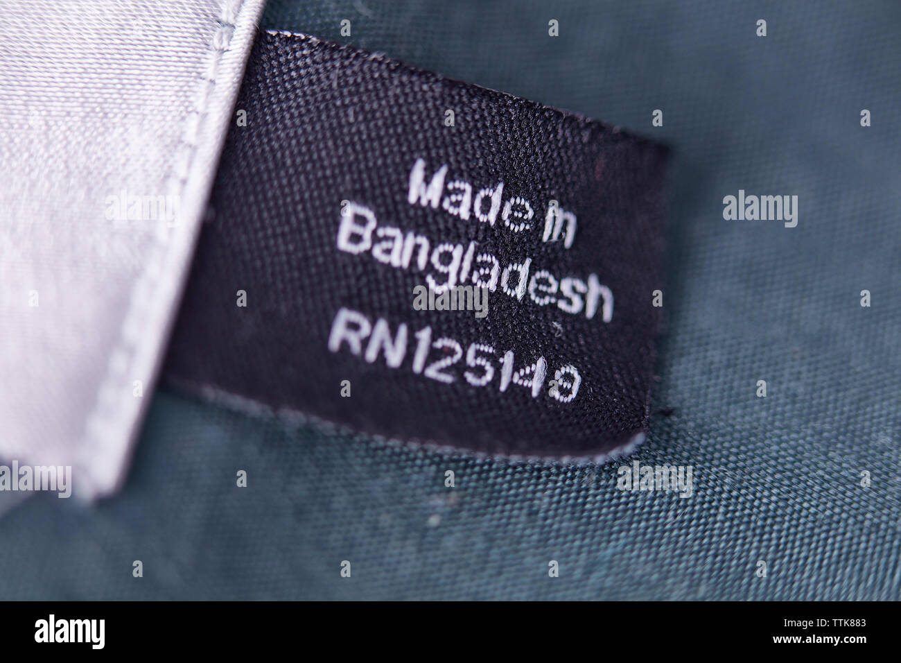 Made in bangladesh label in clothing fotografías e imágenes de alta  resolución - Alamy