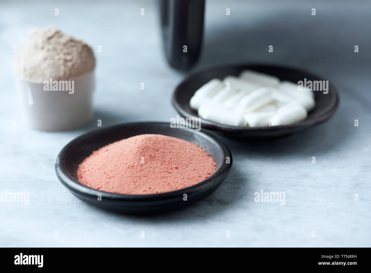 La creatina en polvo, Scoop de proteína de suero, Beta-alanina